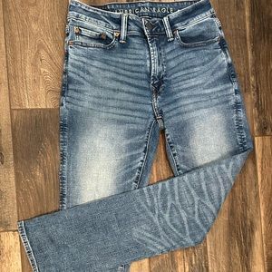 American Eagle men’s jeans size 29x32 slim. Never worn. Washed once. NWOT